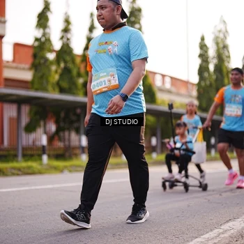 Runner Photo 8378010