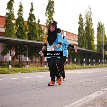 Runner Photo 8378053