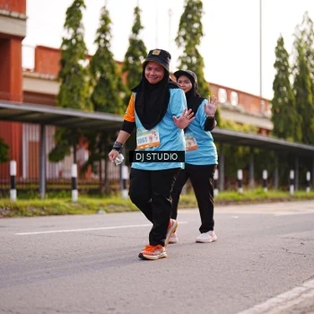 Runner Photo 8378064
