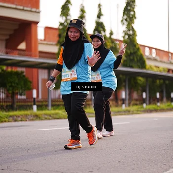 Runner Photo 8378074