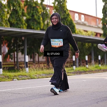 Runner Photo 8378075