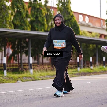 Runner Photo 8378076