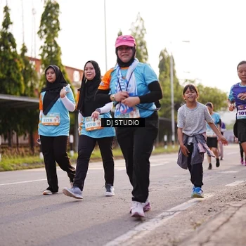 Runner Photo 8378181