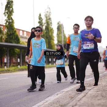 Runner Photo 8378270
