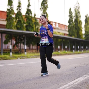 Runner Photo 8378333