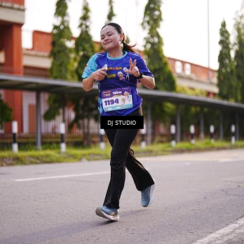 Runner Photo 8378339