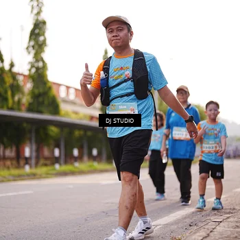 Runner Photo 8378355