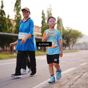 Runner Photo 8378372