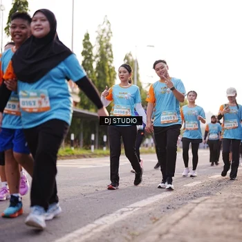 Runner Photo 8378375