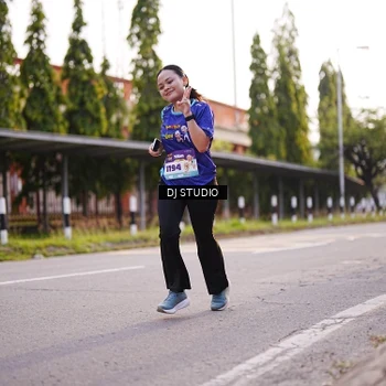 Runner Photo 8378385