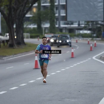 Runner Photo 8378419