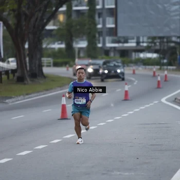Runner Photo 8378423