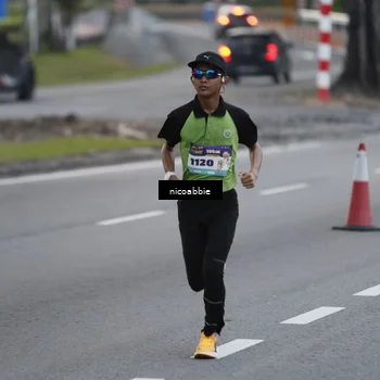 Runner Photo 8378442
