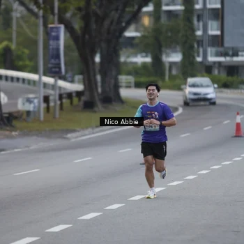 Runner Photo 8378463