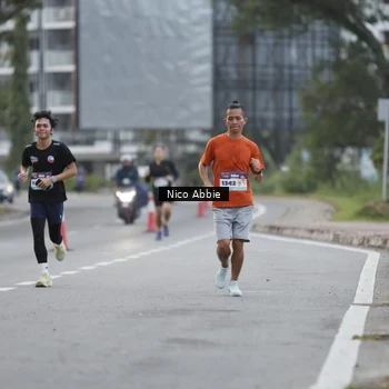 Runner Photo 8378464