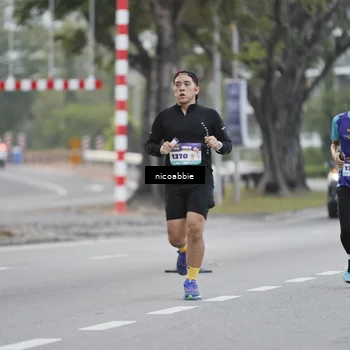 Runner Photo 8378472