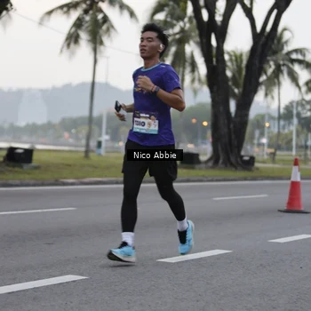Runner Photo 8378484