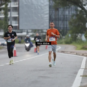 Runner Photo 8378493