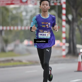 Runner Photo 8378498