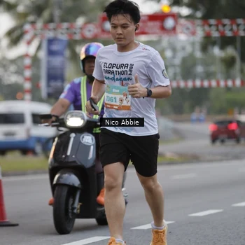Runner Photo 8378507