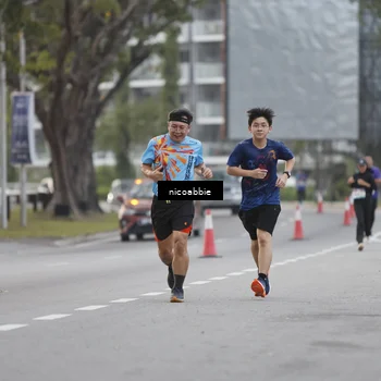 Runner Photo 8378531