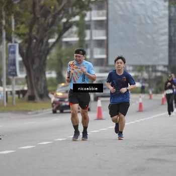 Runner Photo 8378533