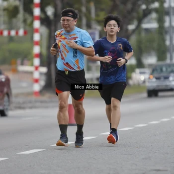 Runner Photo 8378534
