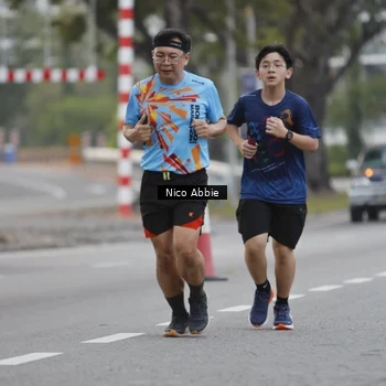 Runner Photo 8378543