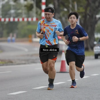 Runner Photo 8378552