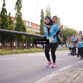 Runner Photo 8378635