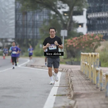 Runner Photo 8378646