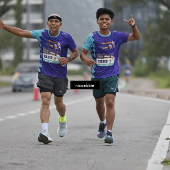 Runner Photo 8378663