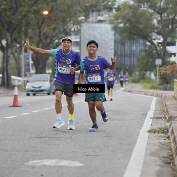 Runner Photo 8378668