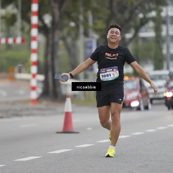 Runner Photo 8378672