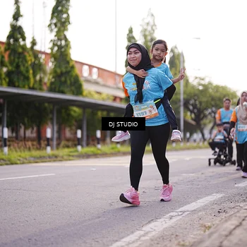 Runner Photo 8378673