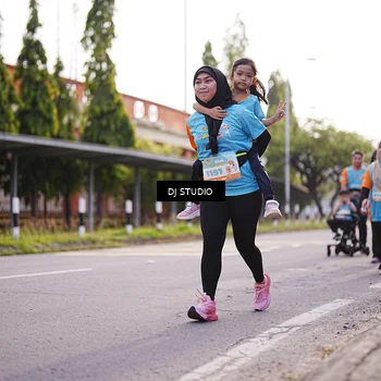 Runner Photo 8378679