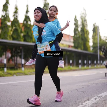 Runner Photo 8378698