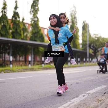 Runner Photo 8378701