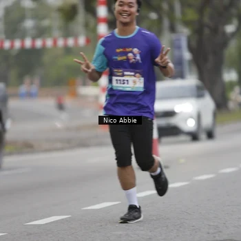Runner Photo 8378740