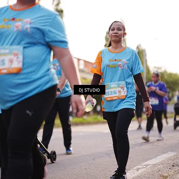 Runner Photo 8378759