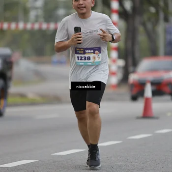 Runner Photo 8378772