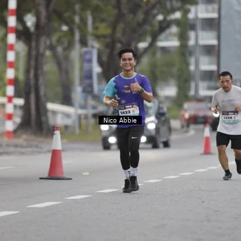 Runner Photo 8378789