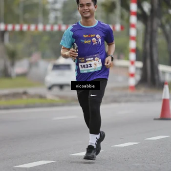 Runner Photo 8378793