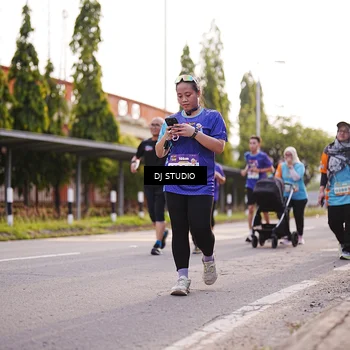 Runner Photo 8378800