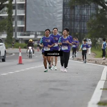 Runner Photo 8378814