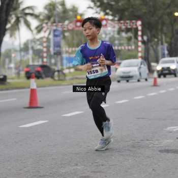 Runner Photo 8378845