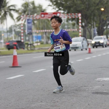 Runner Photo 8378846