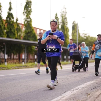 Runner Photo 8378847