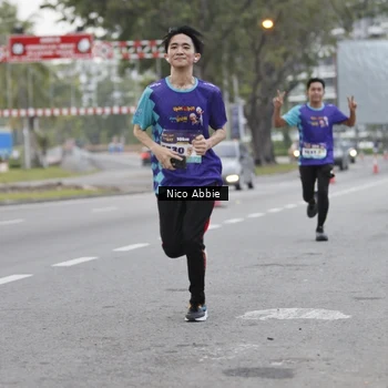 Runner Photo 8378848