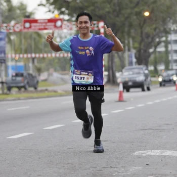 Runner Photo 8378856